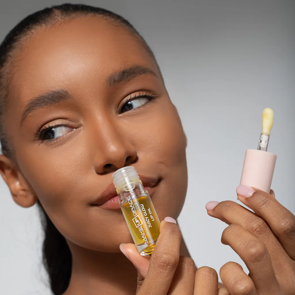 Make Up Grade Mobile Lip Oil Yellow Banner 9